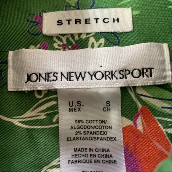 Jones New York Sport floral Jean Jacket - Picture 9 of 9
